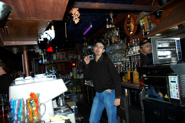 min 2005 12 04 sharkys 135